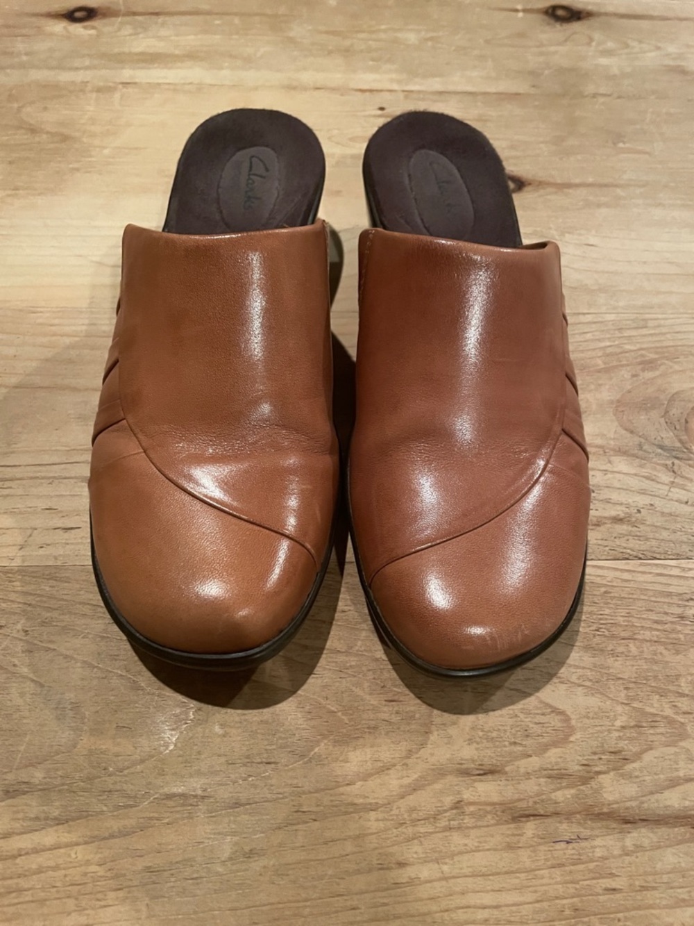Clarks Camel Leather Mules Clogs Slip On Comfy Business Casual Career 8.5 - Picture 2 of 14